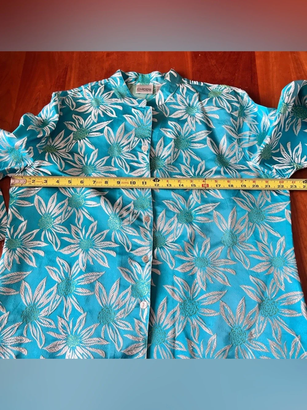 CHICOS Womens Size 2 Button Blouse Rayon Silk Embroidered Flowers - Picture 5 of 9
